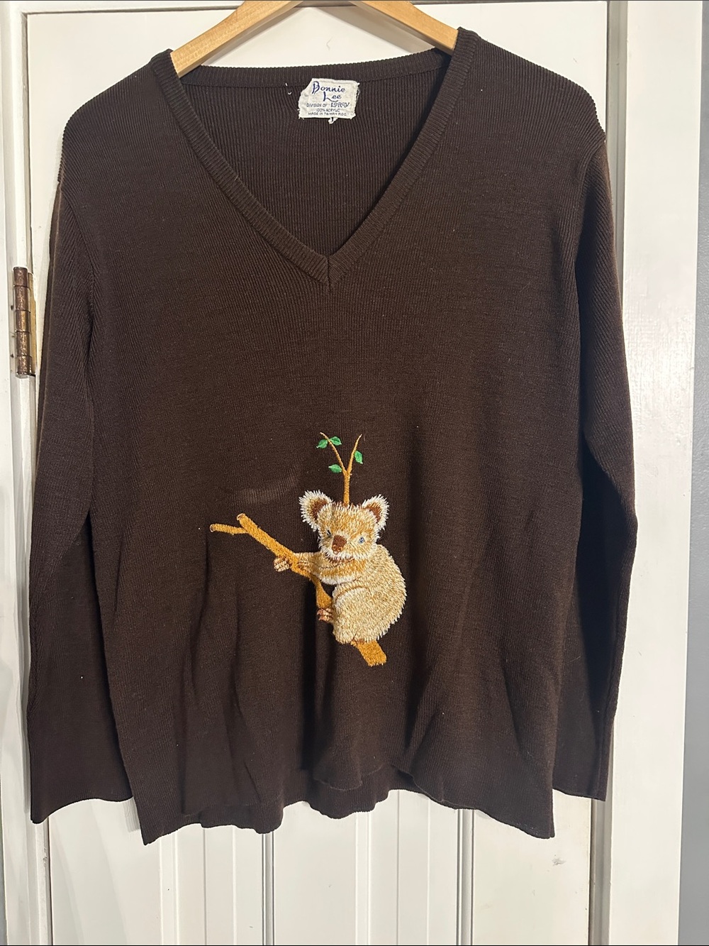 Vintage 1970s Bonnie Lee LeRoy Embroidered Koala Sweater Brown (Fits L/XL)